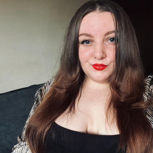 Model - CamilaAubrey oil