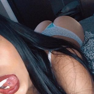 Model - KylieWhite mistress