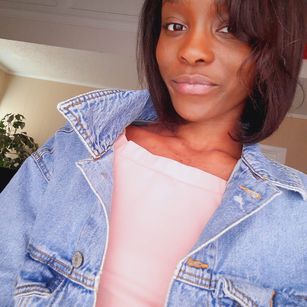 Model - Blackbarbiexoxo single