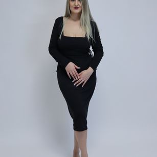 Model - MayaTrainor humiliation