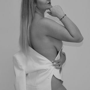 Model - MayaTrainor findom