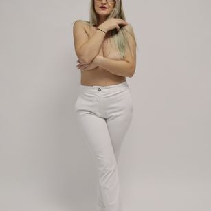 Model - MayaTrainor anal