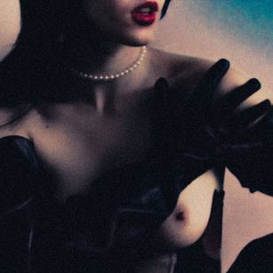 Model - Vicky bigboobs