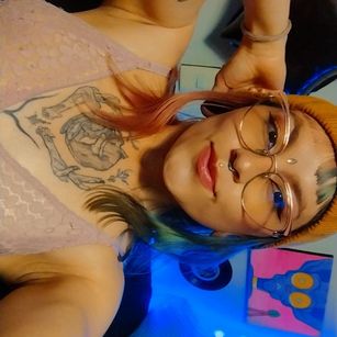 Model - Bunny Sammy curvi