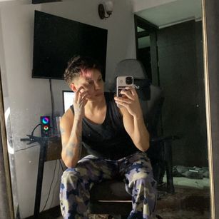 Model - Dan Carterr Boy