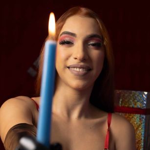 Model - Monserrat 19