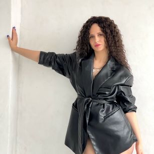 Model - Victoria conversation