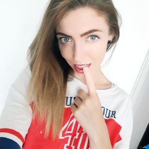 Model - LucyLouise 1