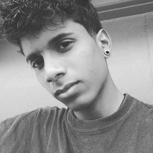 Model - khevin Lpez latin