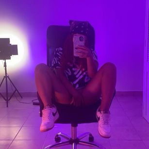 Model - Anny Williams gargantaprofunda