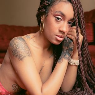 Model - Ominira anal