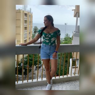 Model - Annyta caderagrande