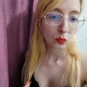 Model - Melanie blowjob