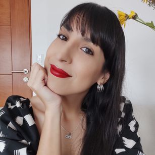 Model - LatinaAtenea latin