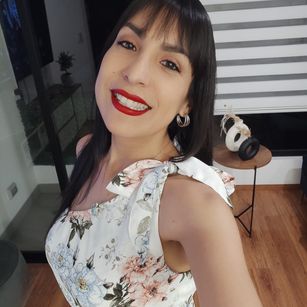 Model - LatinaAtenea coquette