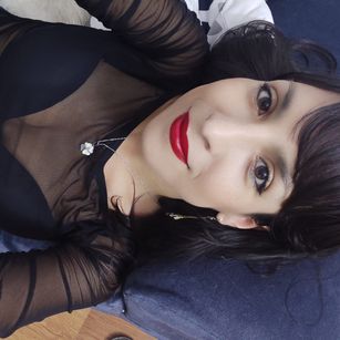 Model - LatinaAtenea friendly