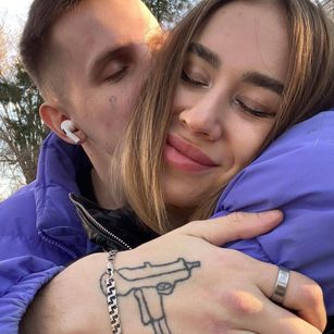 Model - Ella and Yan control