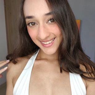 Model - Sylvie Gomez petite