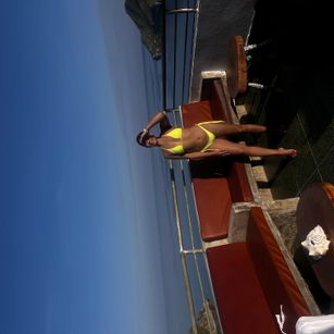 Model - Aristena cute