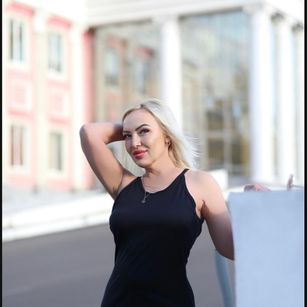 Model - MellisaParker heels