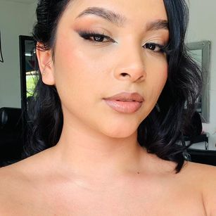 Model - BellaSanders anal