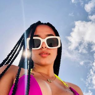 Model - BellaSanders joi