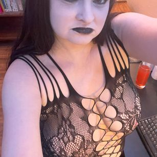 Model - Lorisa Gerard nipples