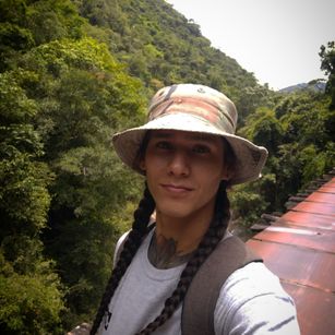 Model - Mike American