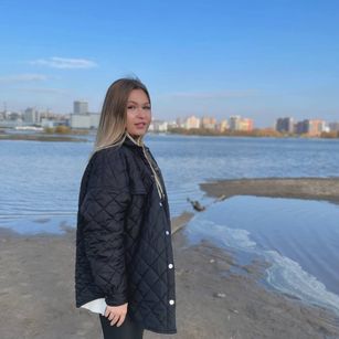 Model - LilysLips chat