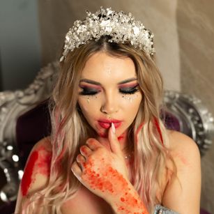 Model - SophieAnn_ Blonde