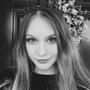 Model - Valeria stockings