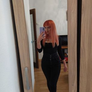 Model - RoxieJoy teen