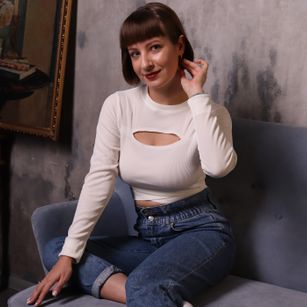 Model - ElisabethJones boobs