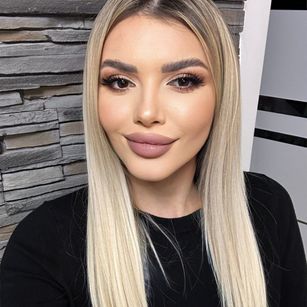 Model - SophieAnn_ european