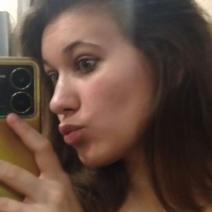 Model - Emma Brunete