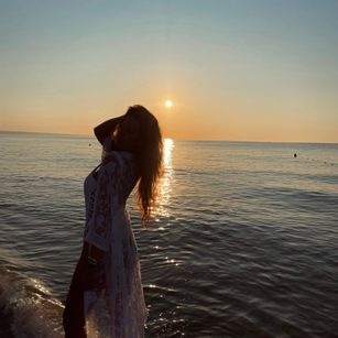 Model - NadiraNoor greeneyes