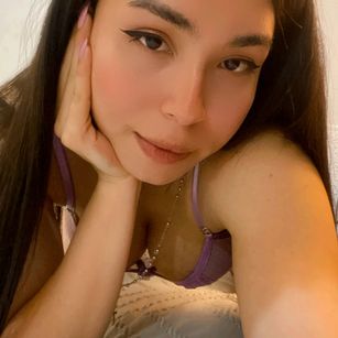 Model - Ally Fernandez asian