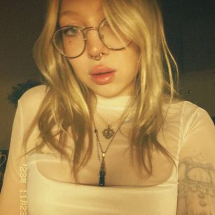 Model - Silvermolly bdsm