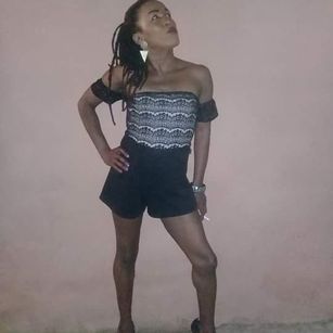 Model - PrincessofcumXX2 striptease