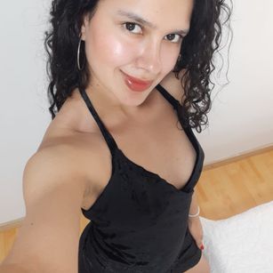 Model - Alaska Blue pussy