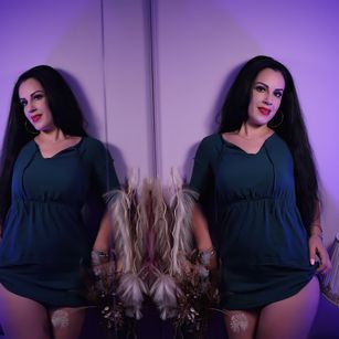 Model - Amena Vans anal