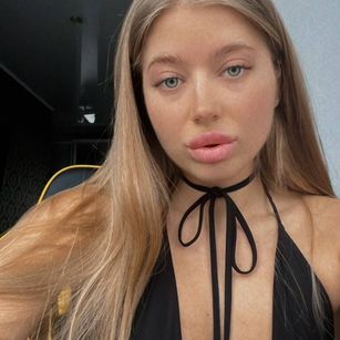 Model - Michelle18 domination