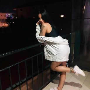 Model - KessyJoo SexToys