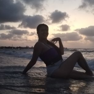 Model - Olivia Falcon fetish