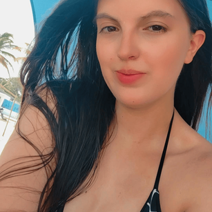 Model - Olivia Falcon dildo