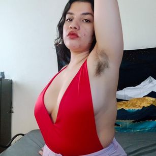 Model - Carmen Carmesi bigboobs