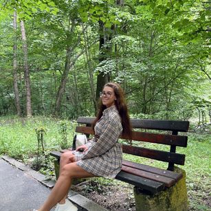 Model - NadiraNoor arab