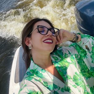 Model - NadiraNoor masturbation