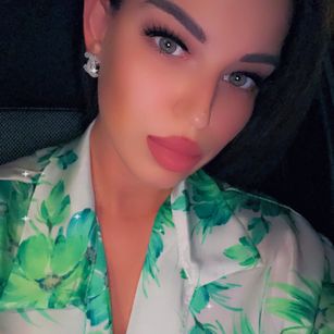 Model - NadiraNoor fetish