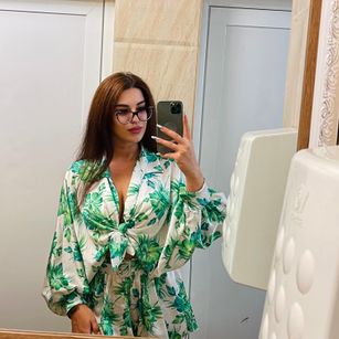 Model - NadiraNoor fetish